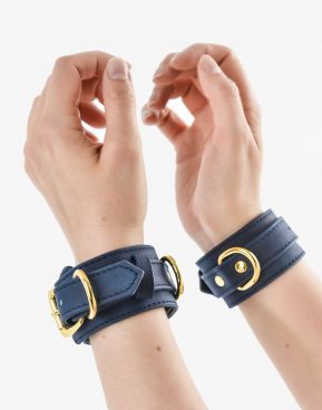 SM Play Elegante midnatsblå manchetter til bondage - håndled