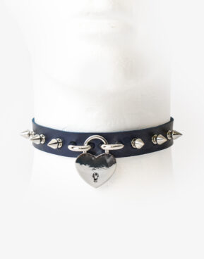 Mørkeblåt halsbånd med hjerte hængelås
